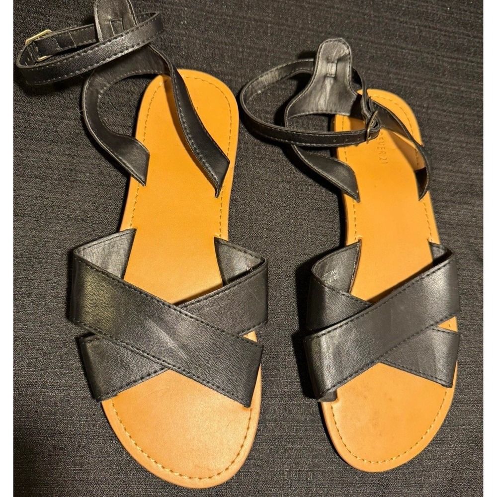 Forever 21 Black Criss Cross Ankle Strap Flat Sandals Women's Size 8
